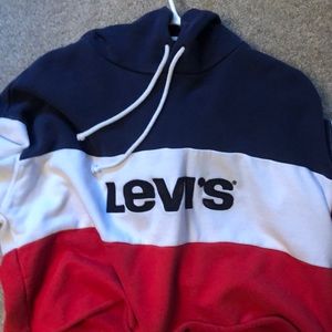 Levi’s cropped hoodie